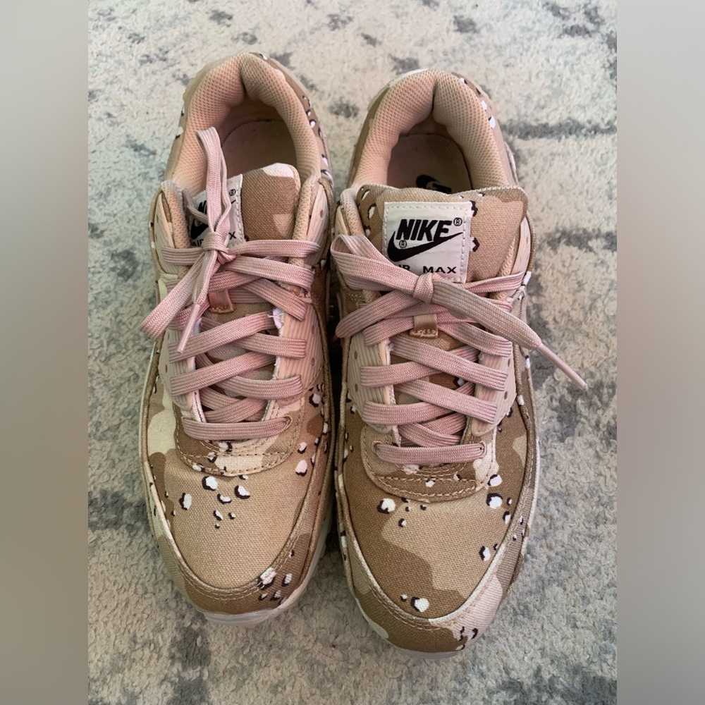 Nike Women’s Air Max 90 Desert CAMO DX2313-200